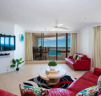 3 Bedroom Apartment - Panoramic Ocean Views - Kempsey Accommodation