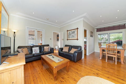3 Sisters Blue Mountains Cottage - Kempsey Accommodation 1