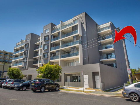 303 'The Shoal', 4-8 Bullecourt Street - Air Conditioning, WIFI, Netflix, Views, Linen & Lift - Kempsey Accommodation 3