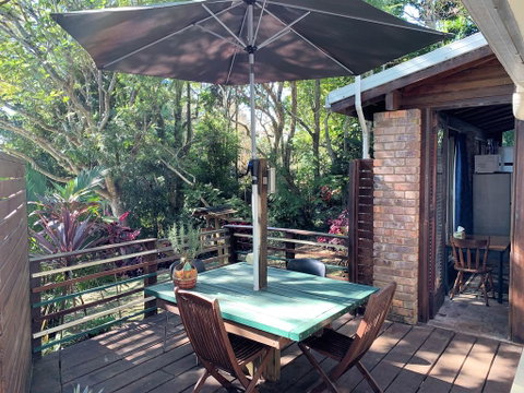 305 Montville - The Artist's Cottage - Kempsey Accommodation 2