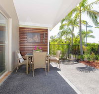 356 ' Oaks Pacific Blue' 265 Sandy Point Rd - Air conditioned direct pool access and suited for disability - Kempsey Accommodation