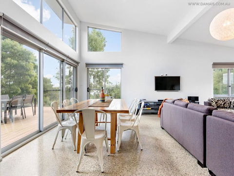 4 King Or 8 Single Beds WiFi, Netflix, Pet Friendly - Kempsey Accommodation 3