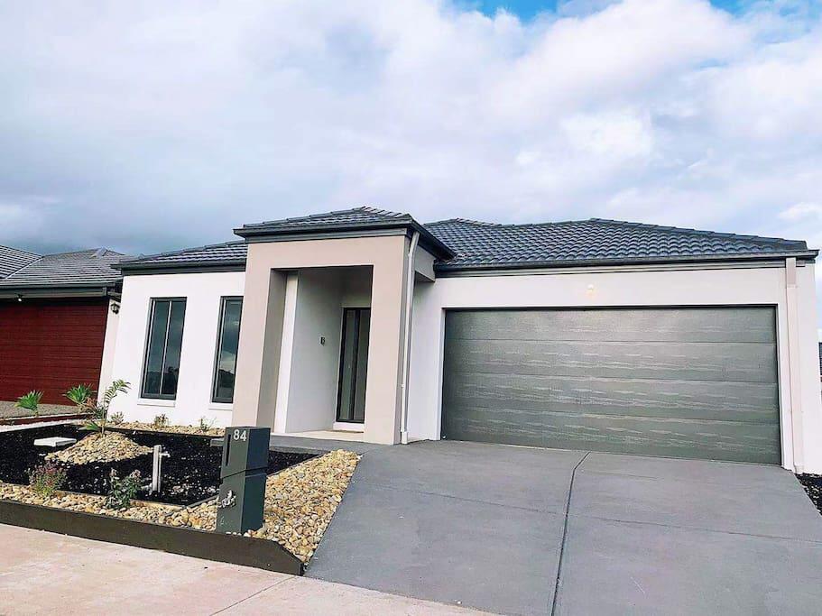 Tarneit VIC Kempsey Accommodation