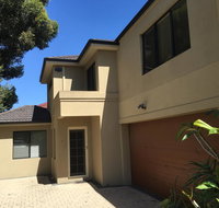 4x3 Townhouse in Rivervale - Kempsey Accommodation