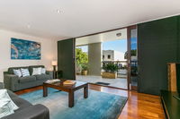 6/21-25 Fletcher Street - A Seventh Heaven