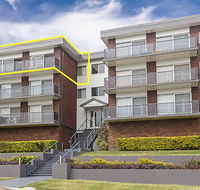 9 'Adriana' 83 Ronald Avenue - fabulous views  aircon - Kempsey Accommodation