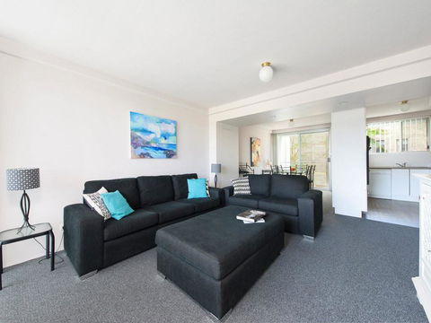 9 Cirrus @ Fingal Bay - Kempsey Accommodation 1