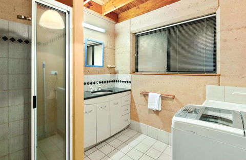 9 Marshall Street - Large Family Holiday Home Just Metres To The Beach - Kempsey Accommodation 3