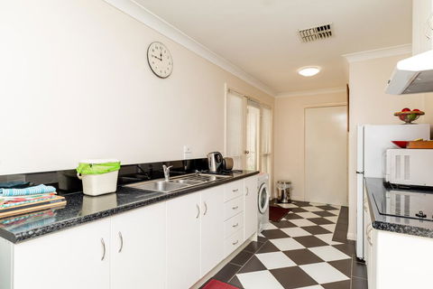 94Best Apartments - Kempsey Accommodation 2