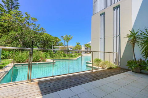 A Deluxe Swim Up - Drift Apartments South - Kempsey Accommodation 1