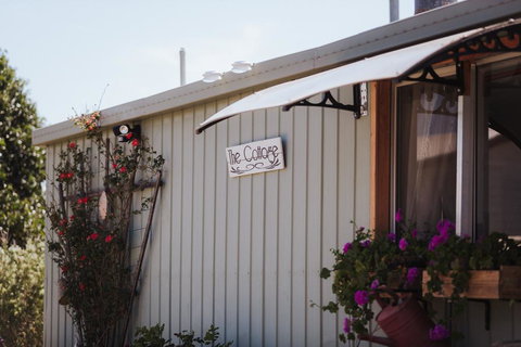 A Lismar Lodge Cottage - Kempsey Accommodation 3