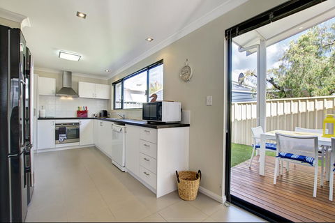 A Little Luxury In Town - Kempsey Accommodation 1