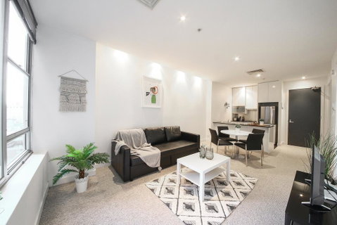 A Spacious & Central 2BR Apt Near Flinders Station - Kempsey Accommodation 0