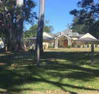 A Very French House - Kempsey Accommodation