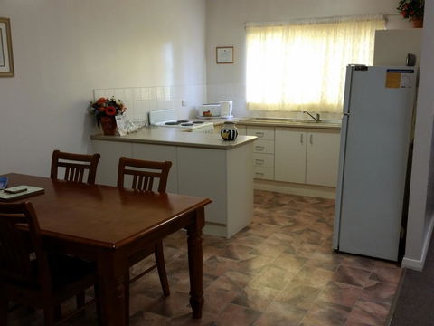 About Town Cottages - Kempsey Accommodation 3
