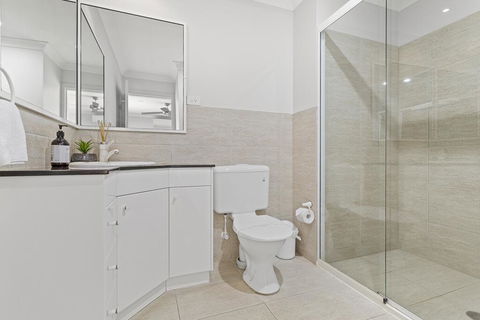 Above And Beyond - Beautiful Home With Pool - Kempsey Accommodation 3