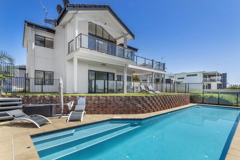Above And Beyond - Beautiful Home With Pool - Kempsey Accommodation 0