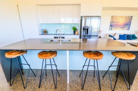 Absolute Beachfront & Secluded New Home - Kempsey Accommodation 2