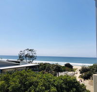 Absolute Beachfront - Cabarita Beach - Ocean Views - 3 Bed Apartment - Kempsey Accommodation
