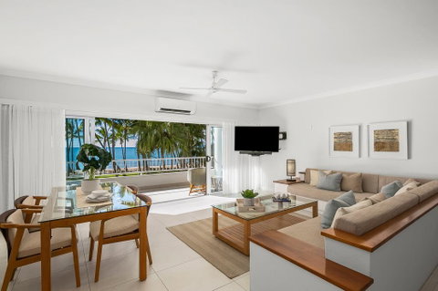 Absolute Beachfront Apt. In Alamanda Beachfront Resort (14) - Kempsey Accommodation 0