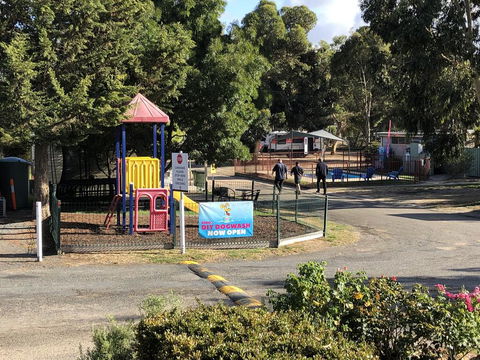 Acacia Caravan Park & Holiday Units - Kempsey Accommodation 1