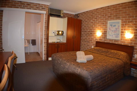 Acacia Motor Inn - Kempsey Accommodation 0
