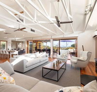 Acqua Vista - water view fireplace walk to beach - Kempsey Accommodation