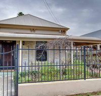 Adelaide close CBD Large Private Studio Apartment in St Peters - Kempsey Accommodation