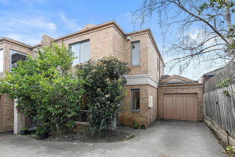 Doncaster East Home Walking To Shops Restaurants - Kempsey Accommodation 0