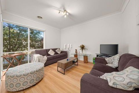 Doncaster East Home Walking To Shops Restaurants - Kempsey Accommodation 2