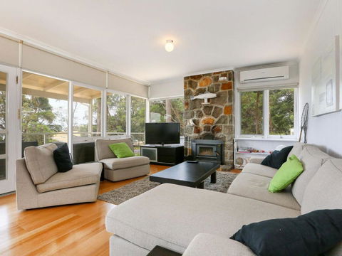 DROMANA BEACH SHACK - Kempsey Accommodation 0