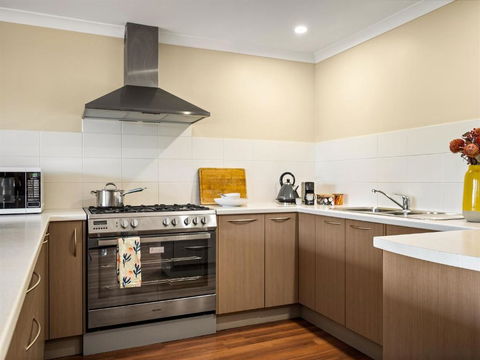 Eagle Bay Beach House - 300m To The Beach! - Kempsey Accommodation 2