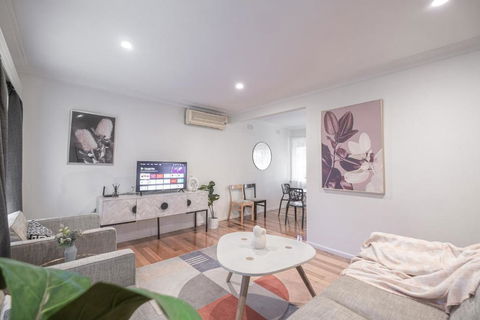 Doncaster East Garden 2br House - Kempsey Accommodation 3