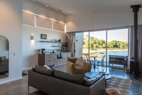 Edge Luxury Villas - Kempsey Accommodation 1