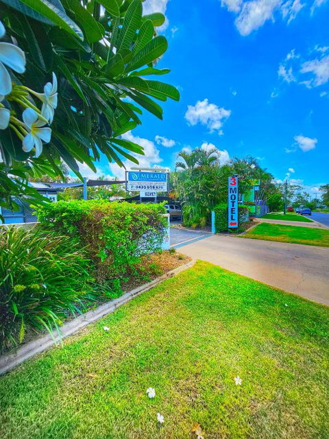 Emerald Motel Apartments - Kempsey Accommodation 0