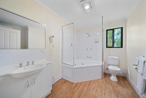 Emerald Motel Apartments - Kempsey Accommodation 3