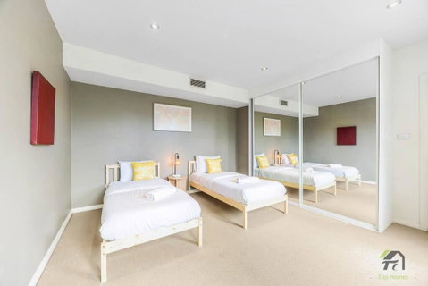 Entire 3 Bedrooms Townhouse In Baulkham Hills - Kempsey Accommodation 4