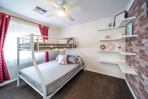Escape To Adelaide Hills - Kempsey Accommodation 1