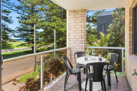 Esplanade Escape - Beachfront Family Bliss - Kempsey Accommodation 3