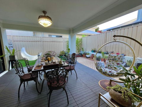 Equitice Spring Moonlight Villa - Kempsey Accommodation 3