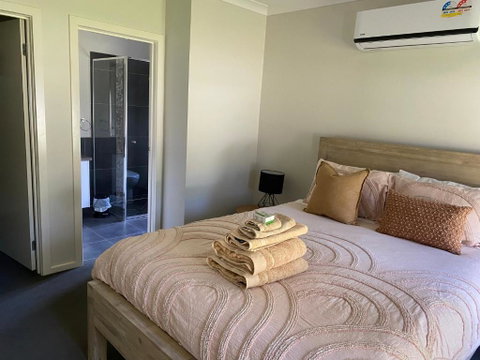 Falls Cottage Whitfield - Kempsey Accommodation 1