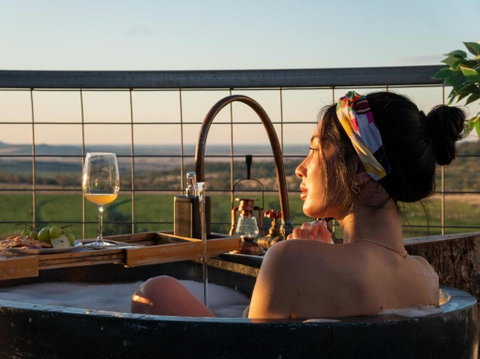 Faraway Domes - Kempsey Accommodation 1