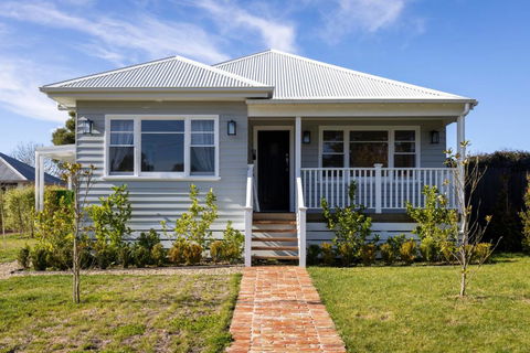FOREST CORNER - 3 BEDROOM WEATHERBOARD, TRENTHAM - Kempsey Accommodation 0