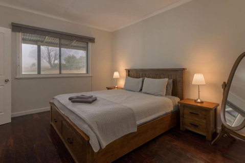 Frankland River Retreat -Country Homestead- Couples, Families, Small Groups Private - 6 Guests - Kempsey Accommodation 2