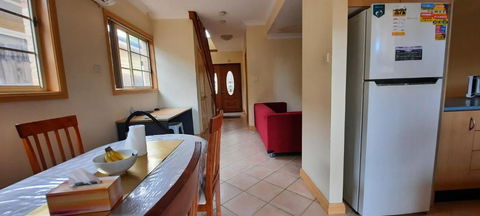 FRENCH HOUSE - Kempsey Accommodation 2