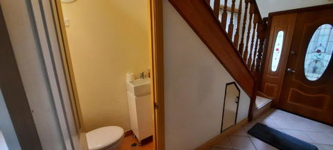 FRENCH HOUSE - Kempsey Accommodation 3