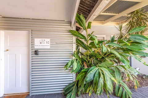 Gawler Townhouses 1C , 1 Queen Bed - Kempsey Accommodation 3