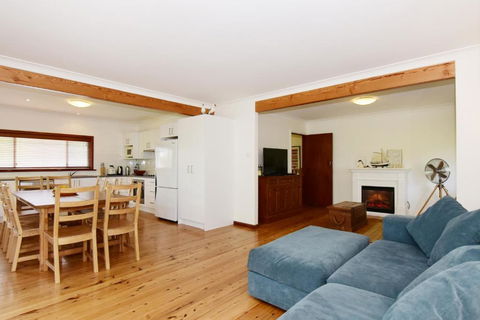 GERR14C - Salty Dog - Kempsey Accommodation 1