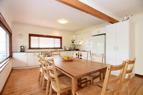 GERR14C - Salty Dog - Kempsey Accommodation 2