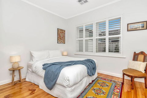 Gladstone Gardens - Family Comfort In North Brighton - Kempsey Accommodation 1